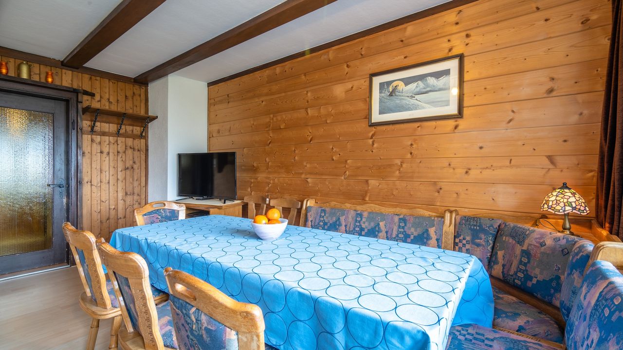 DiningRoom DiningRoom